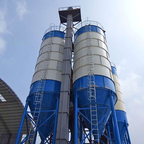 Silo à ciment boulonné