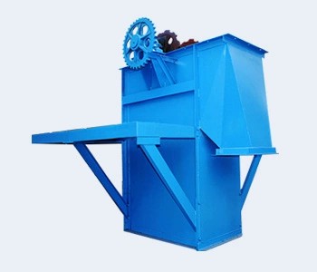 Chain bucket elevator